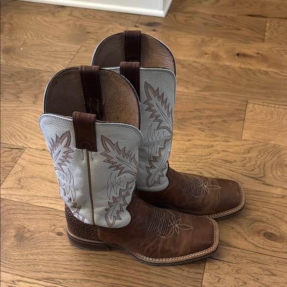 Ariat Two-Tone Western Cowboy Boots - Picture 1 of 5